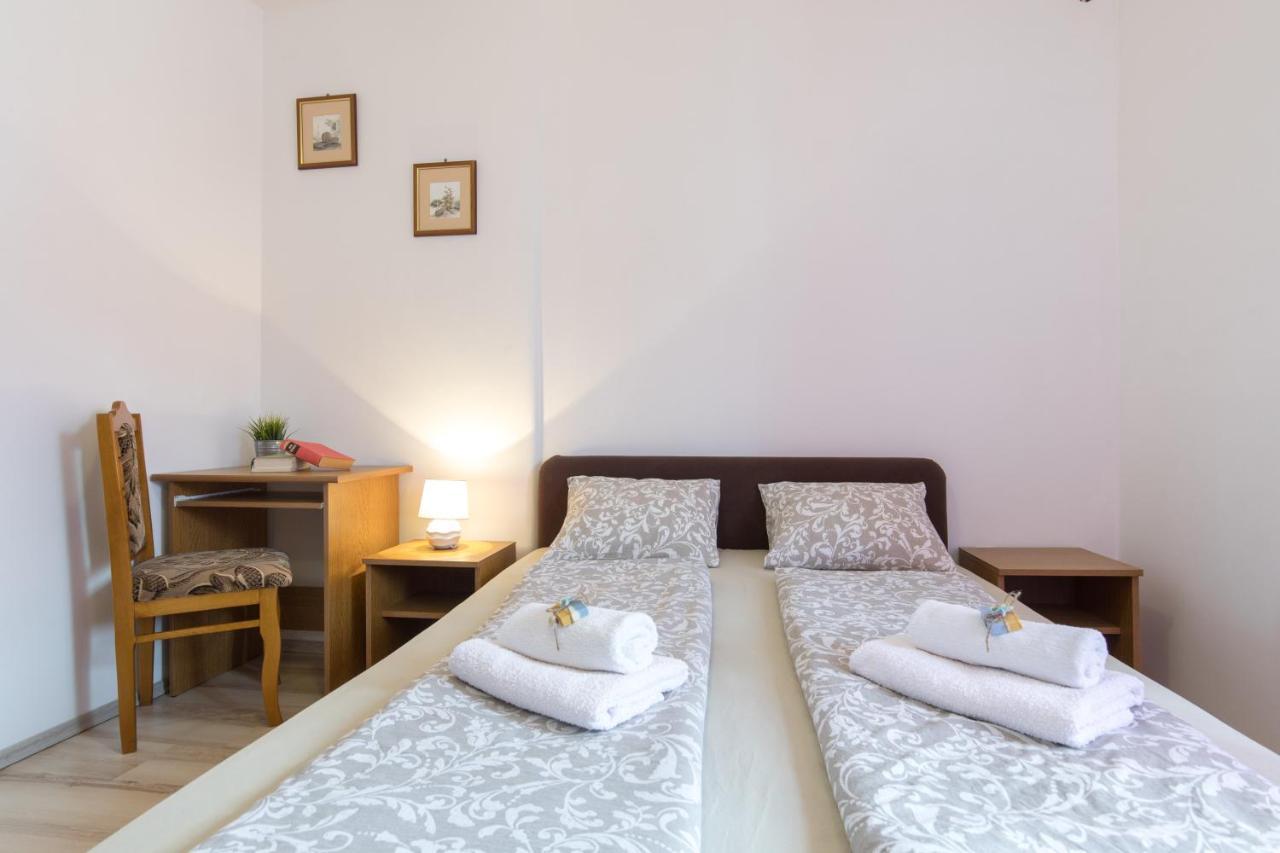 Hotel Pape Punat Exterior foto