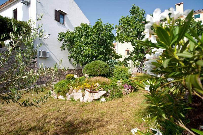 Hotel Pape Punat Exterior foto